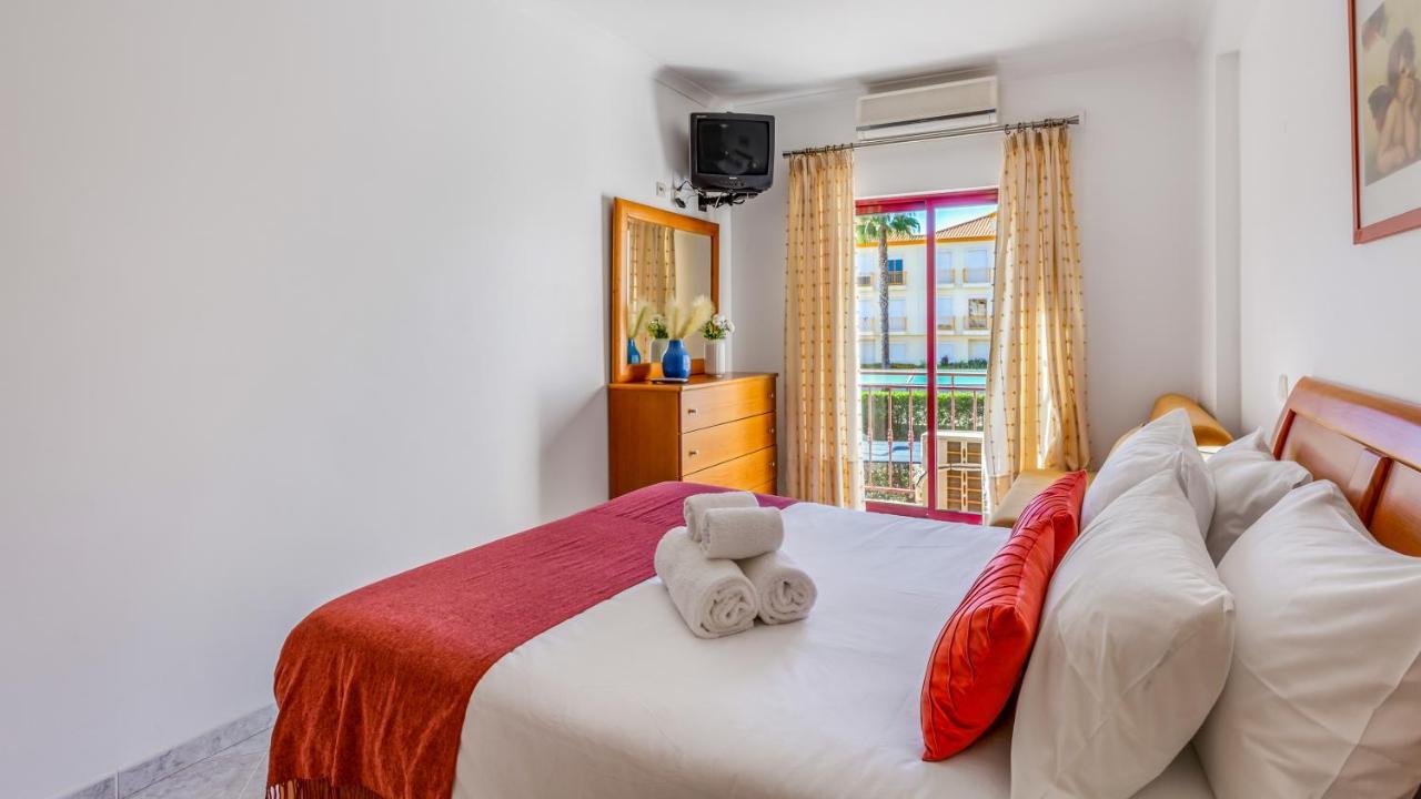 קווארטיירה Serene Apartment W/ Balcony And Pool By Lovelystay מראה חיצוני תמונה