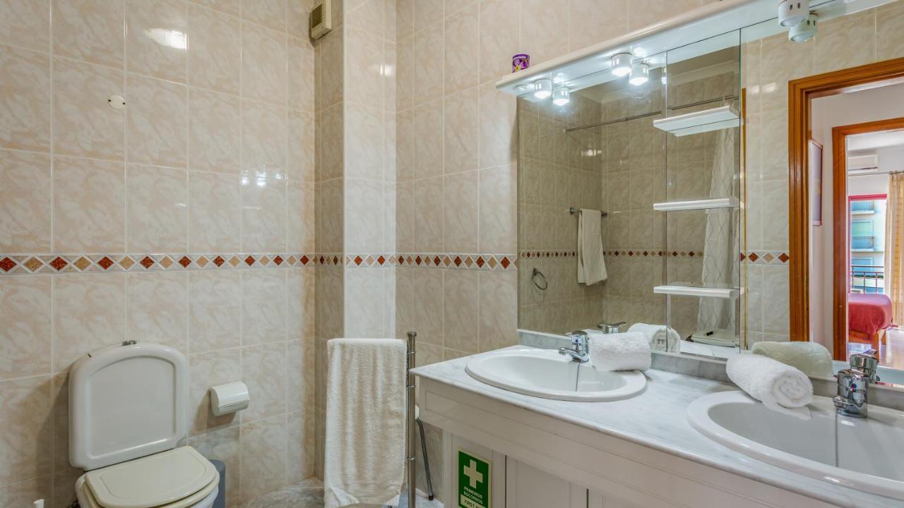 קווארטיירה Serene Apartment W/ Balcony And Pool By Lovelystay מראה חיצוני תמונה